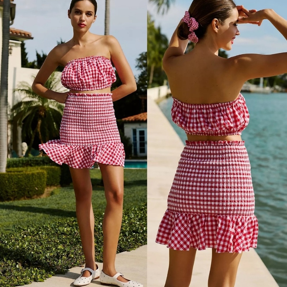 Anthropologie NWT Mable Gingham Smocked Skirt Set
Size Medium
Red Gingham